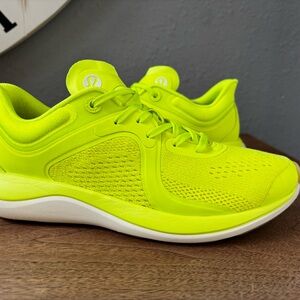 Lululemon Chargefeel Low Top Athletic Shorts Shoes Women 8.5